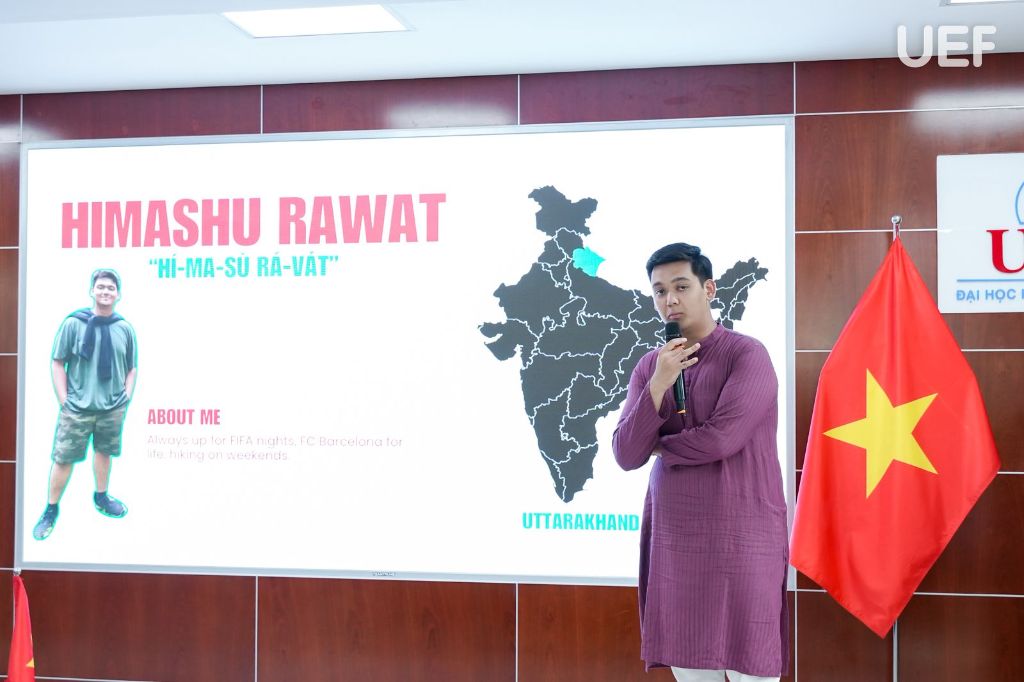 Himanshu Rawat presenting at SolBridge International School of Business